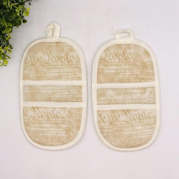 Set of 2 Finger Hotpad Potholders, Neutral We The People Patriotic, 2 Piece Set - Picture 2 of 6